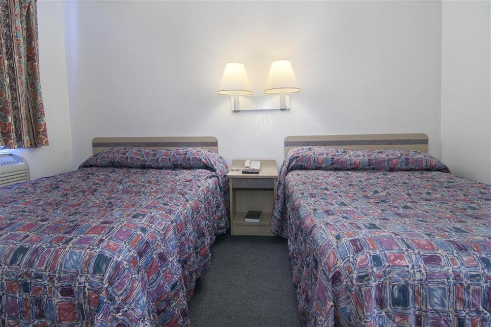 Motel 6-Roseville, Mn - Minneapolis North Room photo