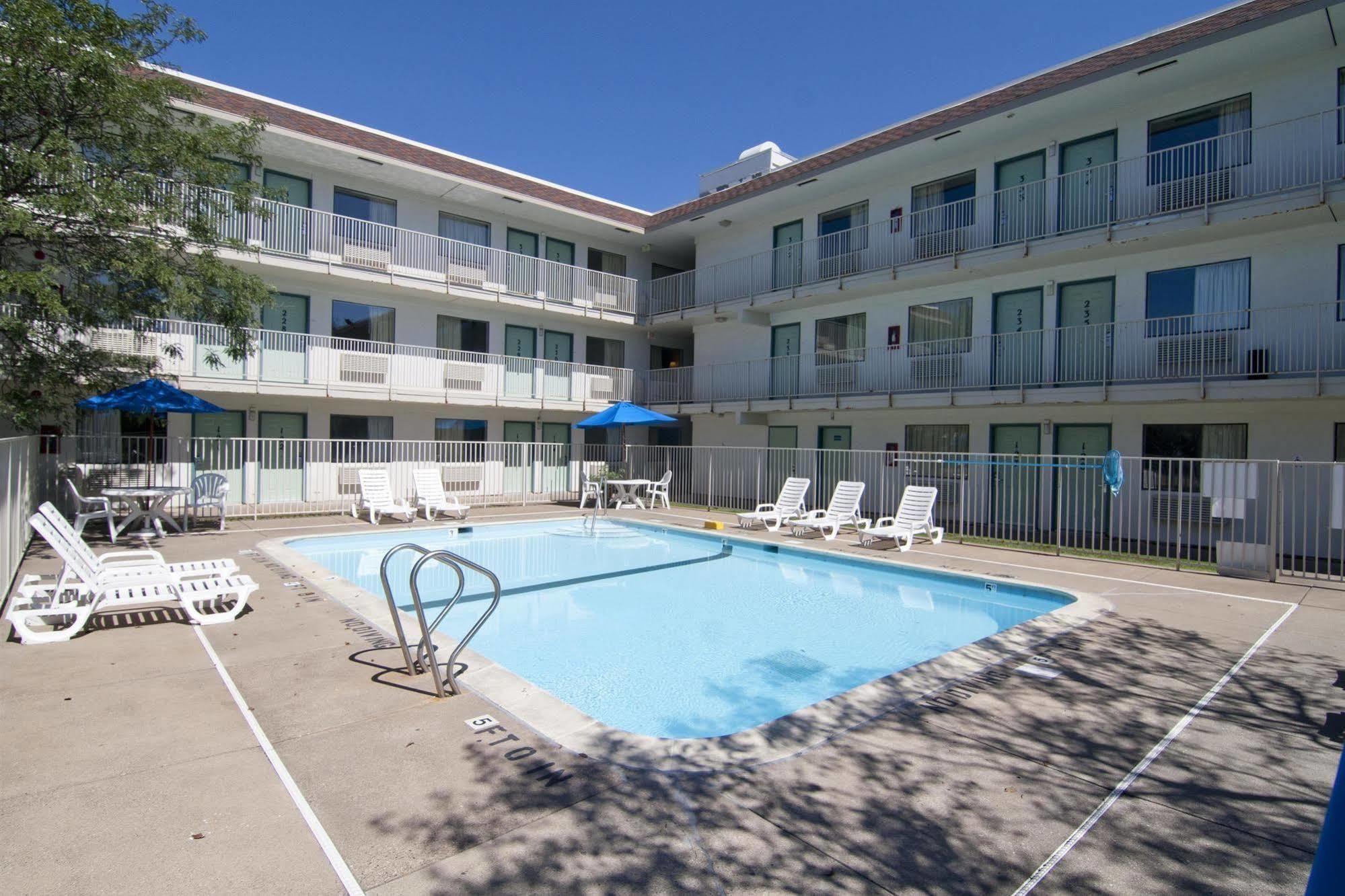 Motel 6-Roseville, Mn - Minneapolis North Exterior photo